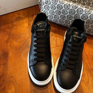 Alexander McQueen Sneakers Larry